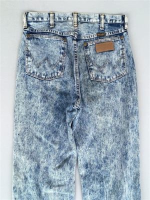 What Are Stone Washed Jeans?